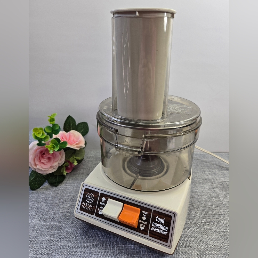 Vintage GE General Electric D5FP1 Food Processor,‎ Tested Works, No Knife